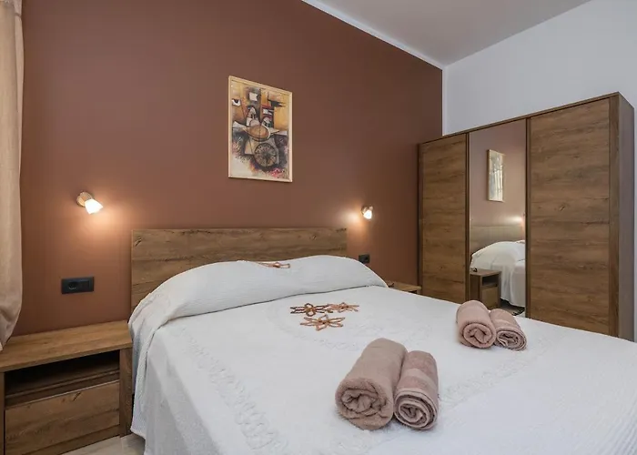 Carera Terrace Apartment *